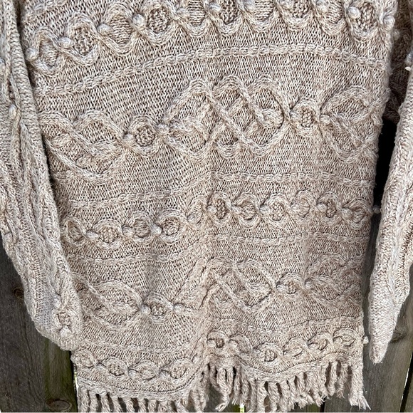 Vintage Express Sweater | Hong Kong Tag | Neutral Ribbed Knit | Size M - Picture 10 of 13